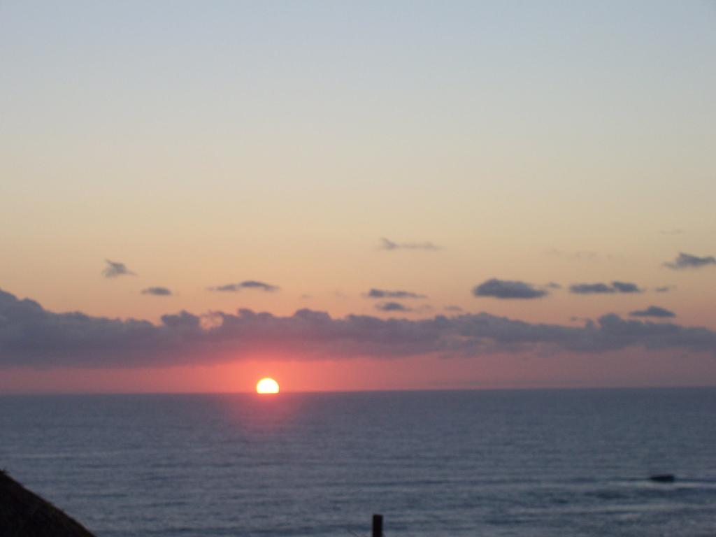 Blue Moon Beach Holiday Resort إنهامبان الغرفة الصورة