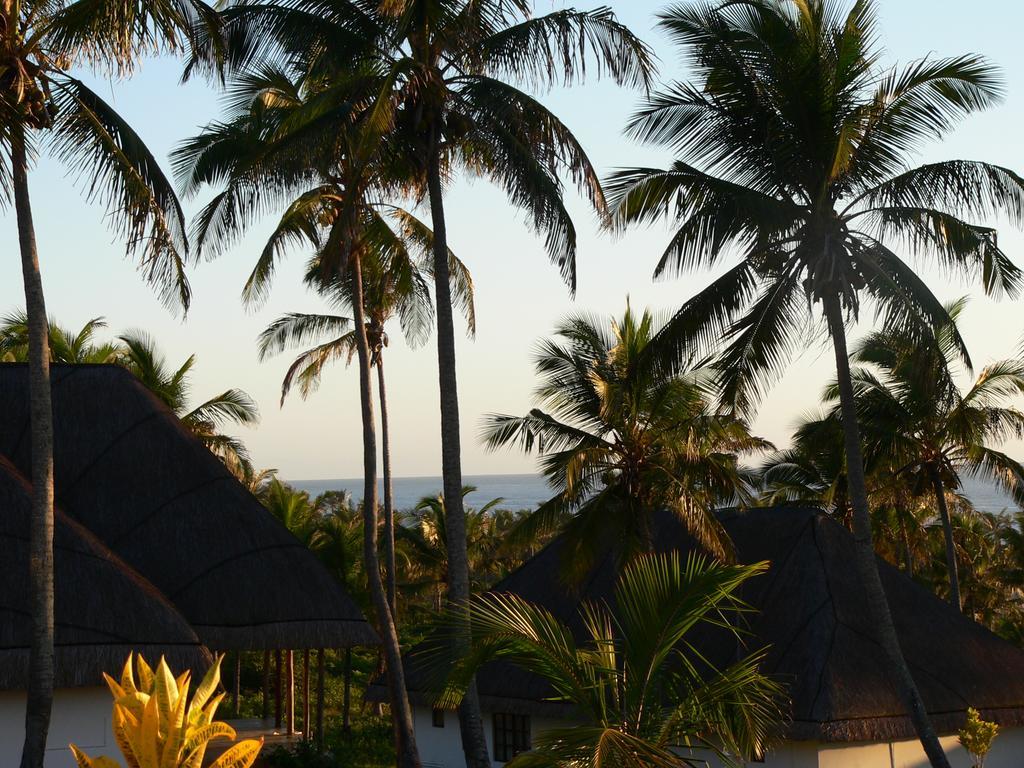 Blue Moon Beach Holiday Resort إنهامبان الغرفة الصورة