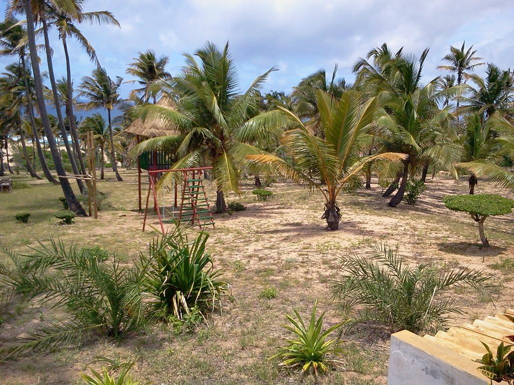 Blue Moon Beach Holiday Resort إنهامبان المظهر الخارجي الصورة
