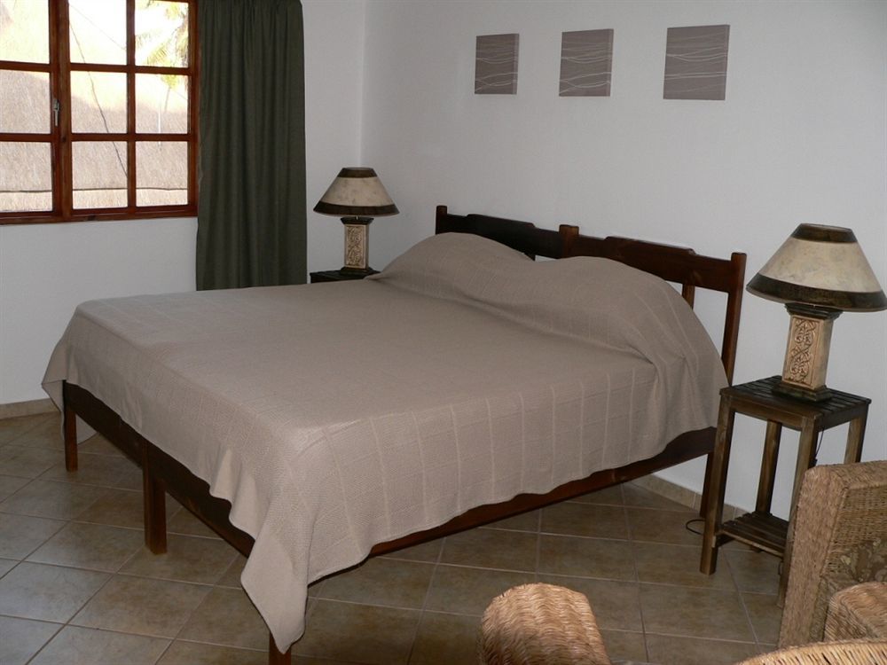 Blue Moon Beach Holiday Resort إنهامبان المظهر الخارجي الصورة