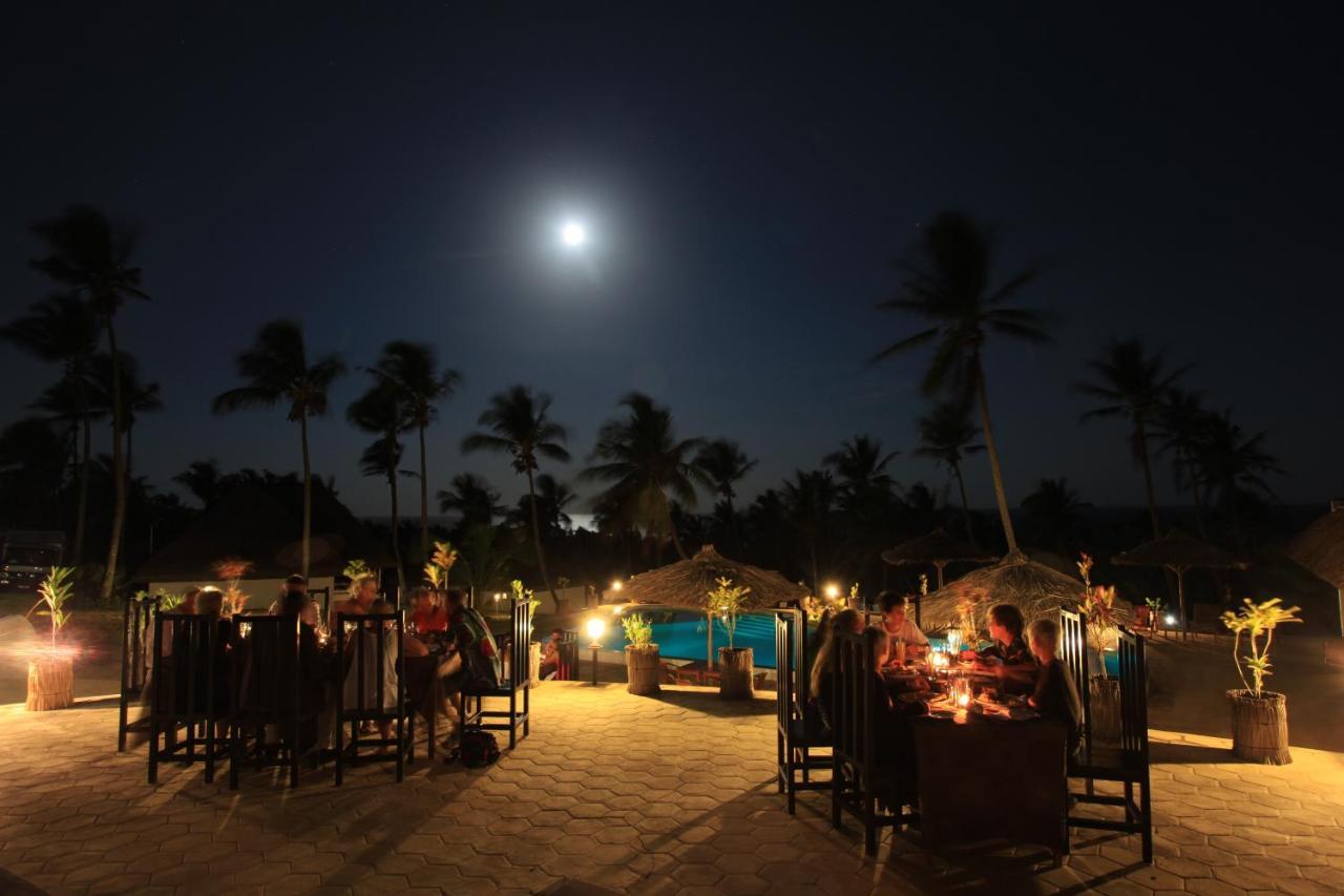 Blue Moon Beach Holiday Resort إنهامبان المظهر الخارجي الصورة